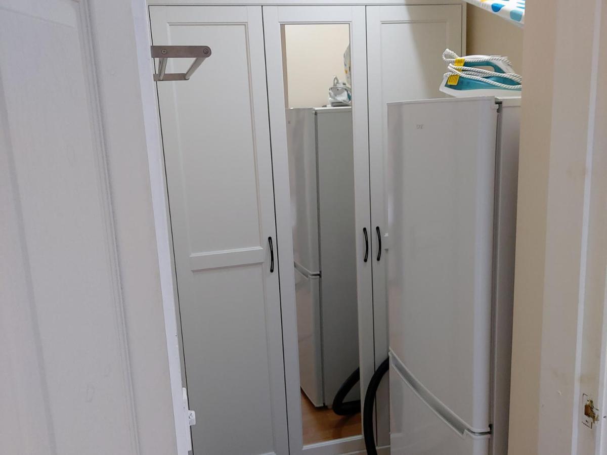 Lovely Studio-Flat With Free Parking, Free Wifi. Leeds  Dış mekan fotoğraf