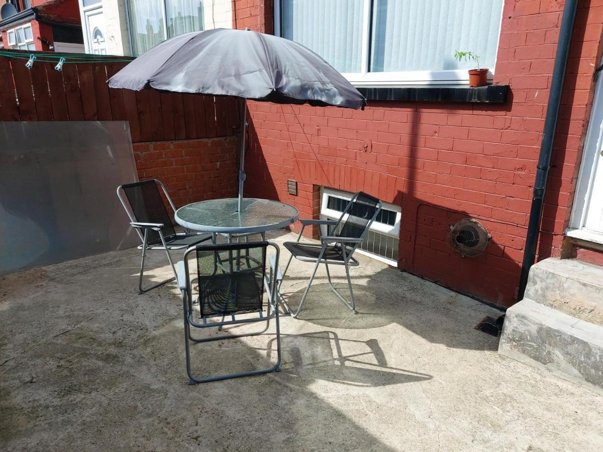 Lovely Studio-Flat With Free Parking, Free Wifi. Leeds  Dış mekan fotoğraf