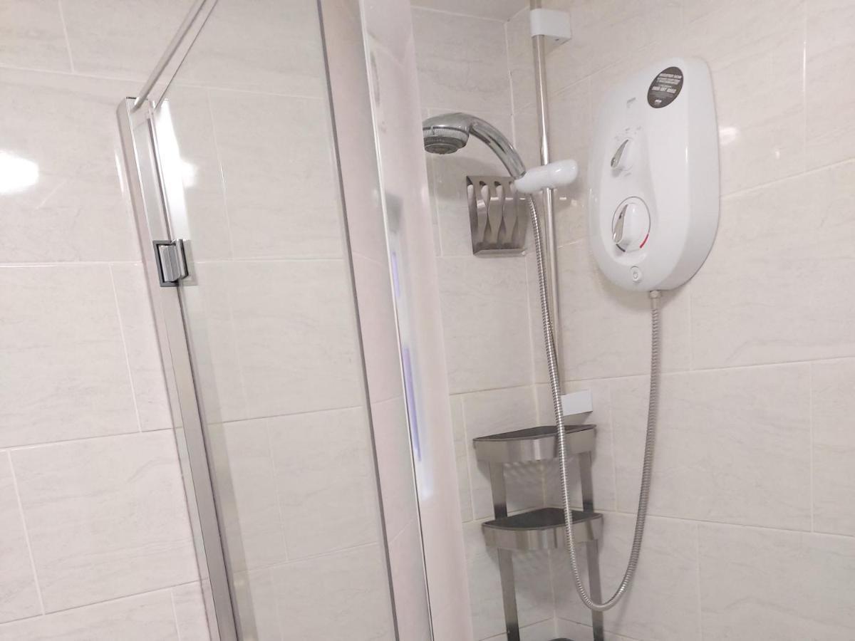 Lovely Studio-Flat With Free Parking, Free Wifi. Leeds  Dış mekan fotoğraf